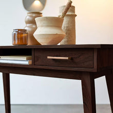 Striking Console Table - House of Creattion